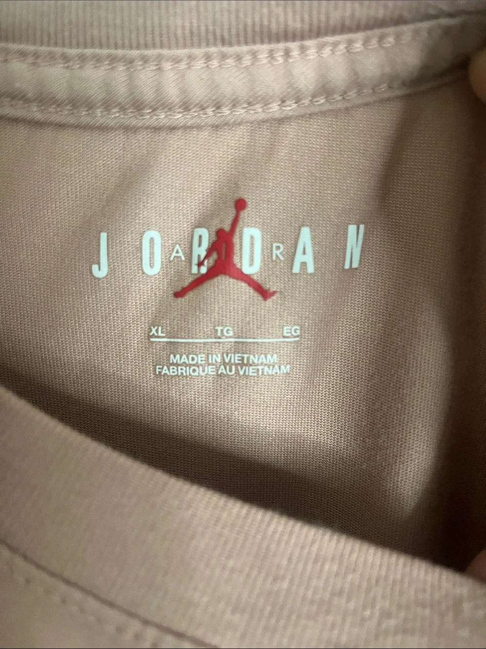 Jordan Men’s Short Sleeve Graphic Tee in Mauve Pink